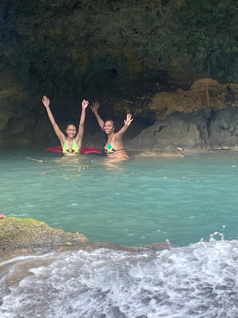 Green Grotto Caves Swimming Runaway Bay